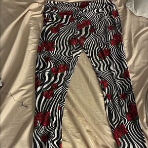lululemon athletica Black and White Zebra Jeggings with Red Roses